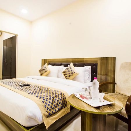Fabhotel Signature Cyber Park Delhi  Buitenkant foto