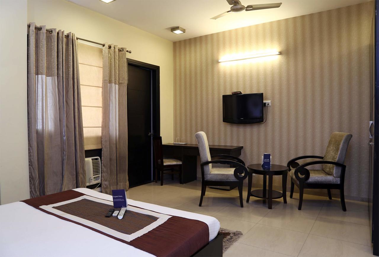 Fabhotel Signature Cyber Park Delhi  Buitenkant foto