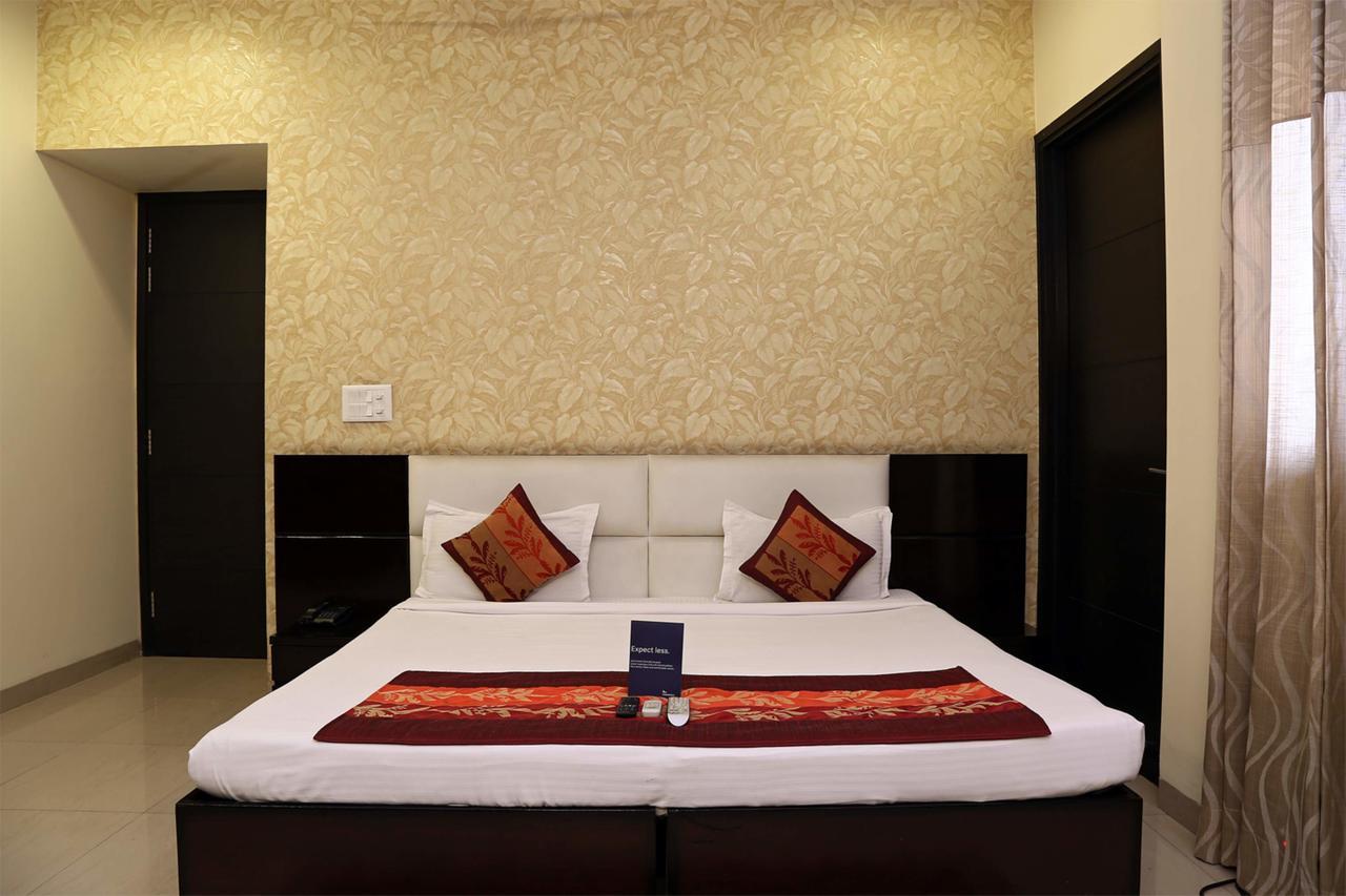 Fabhotel Signature Cyber Park Delhi  Buitenkant foto