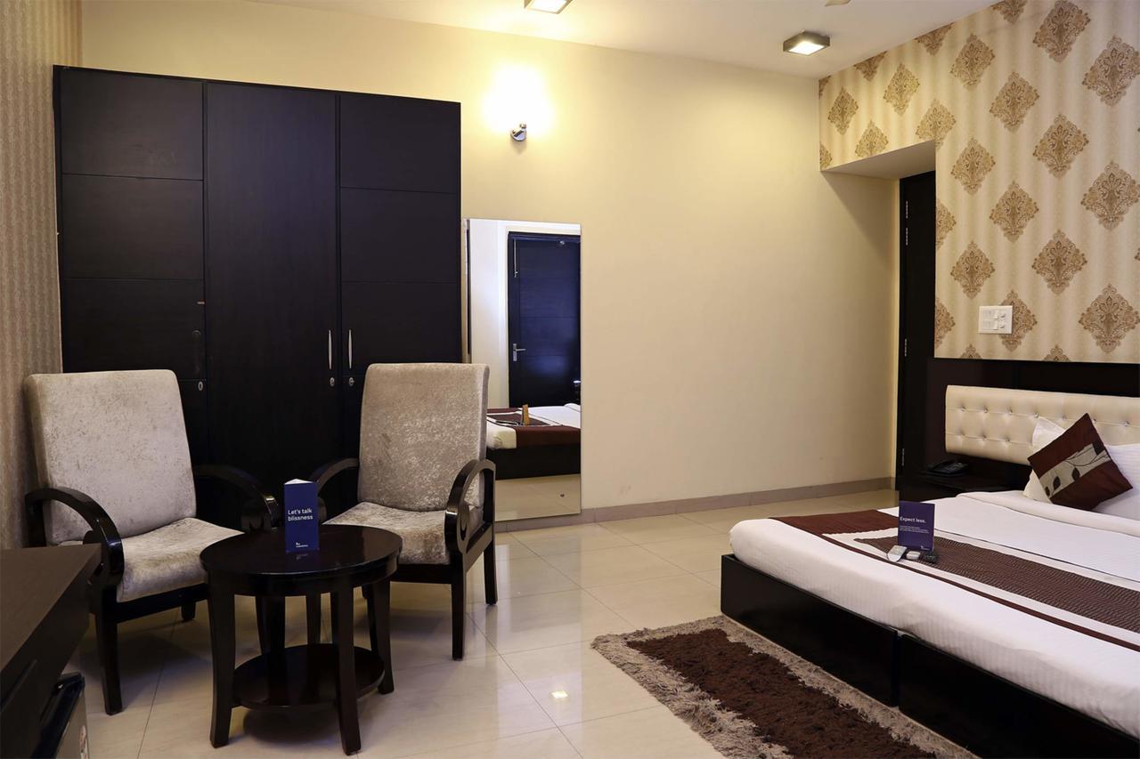 Fabhotel Signature Cyber Park Delhi  Buitenkant foto
