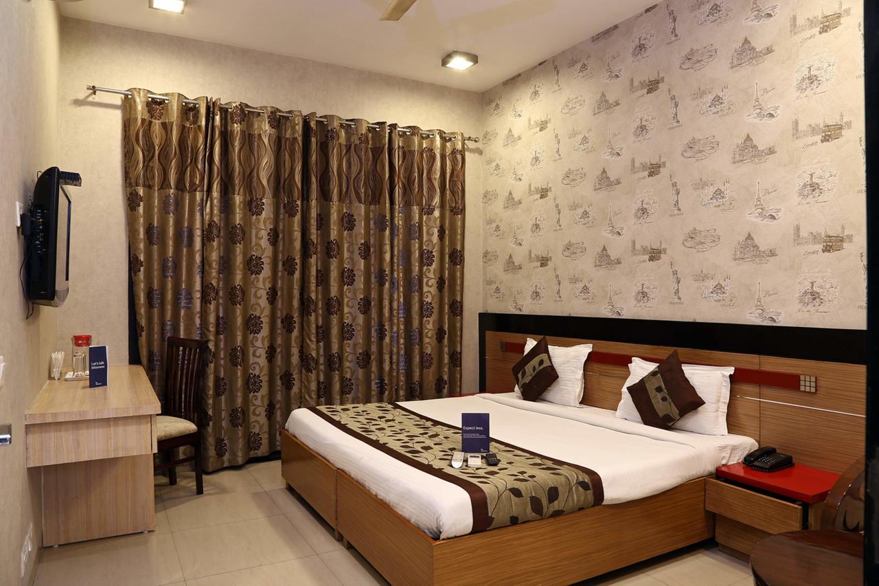 Fabhotel Signature Cyber Park Delhi  Buitenkant foto