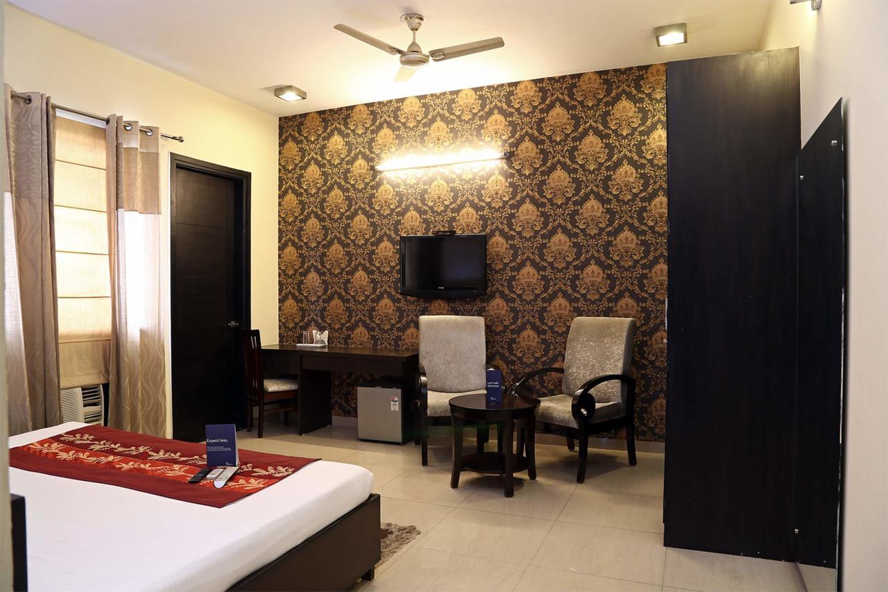 Fabhotel Signature Cyber Park Delhi  Buitenkant foto