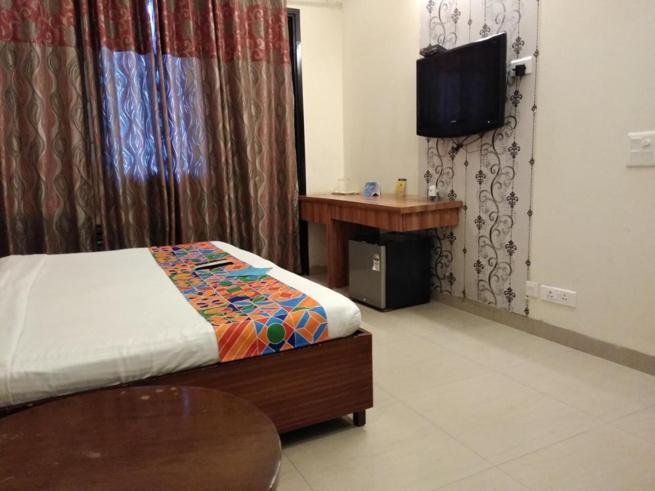Fabhotel Signature Cyber Park Delhi  Kamer foto
