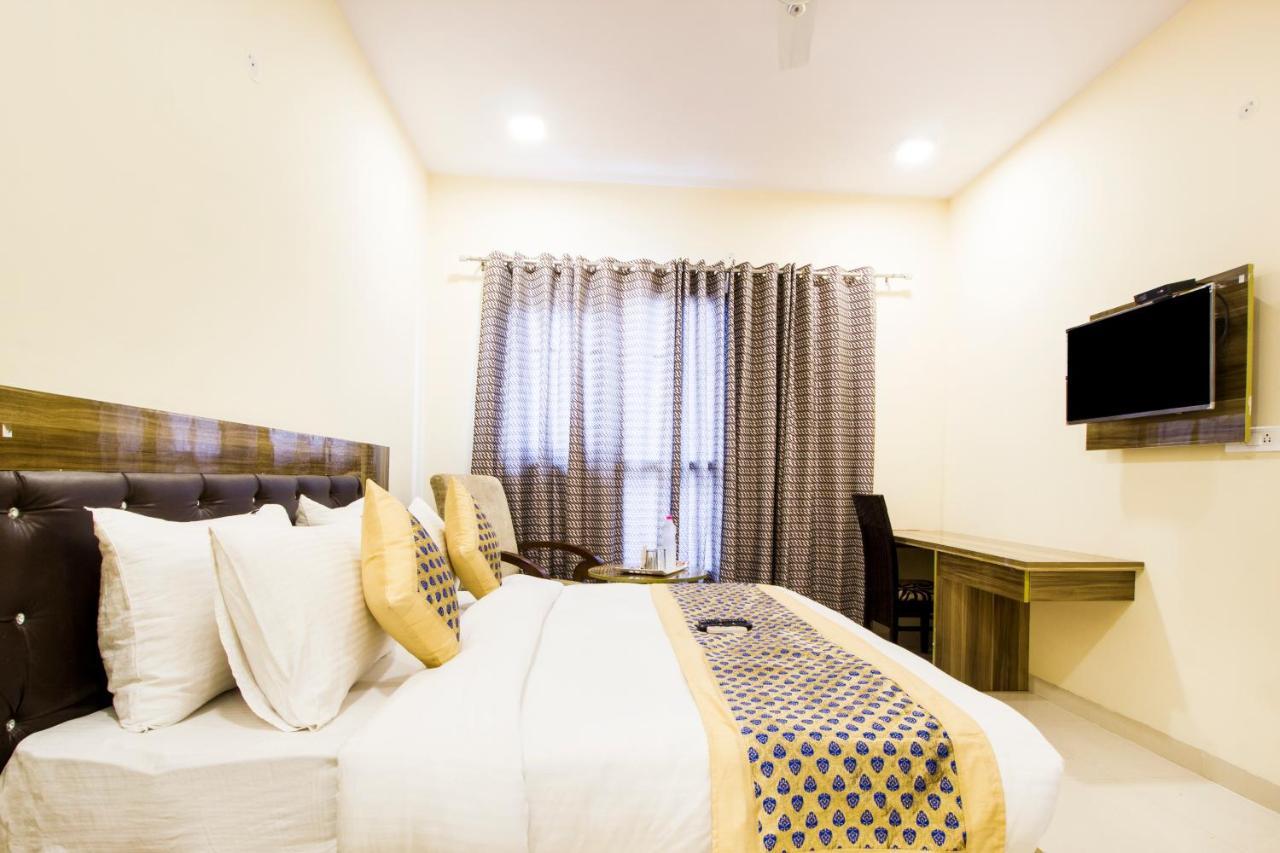Fabhotel Signature Cyber Park Delhi  Buitenkant foto