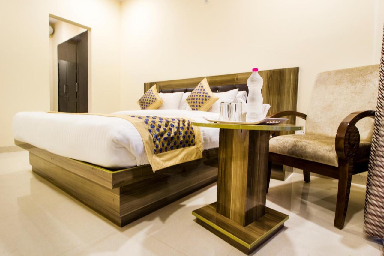 Fabhotel Signature Cyber Park Delhi  Buitenkant foto