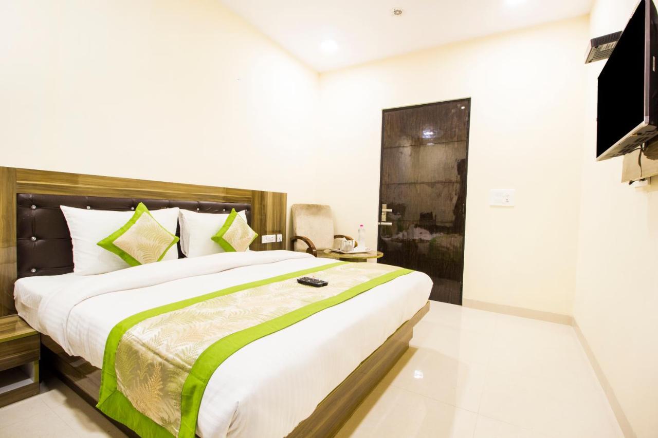 Fabhotel Signature Cyber Park Delhi  Buitenkant foto