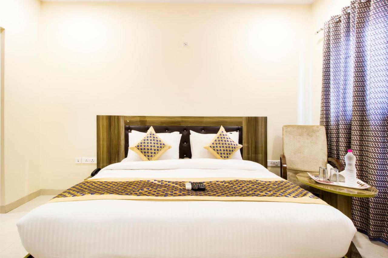 Fabhotel Signature Cyber Park Delhi  Buitenkant foto