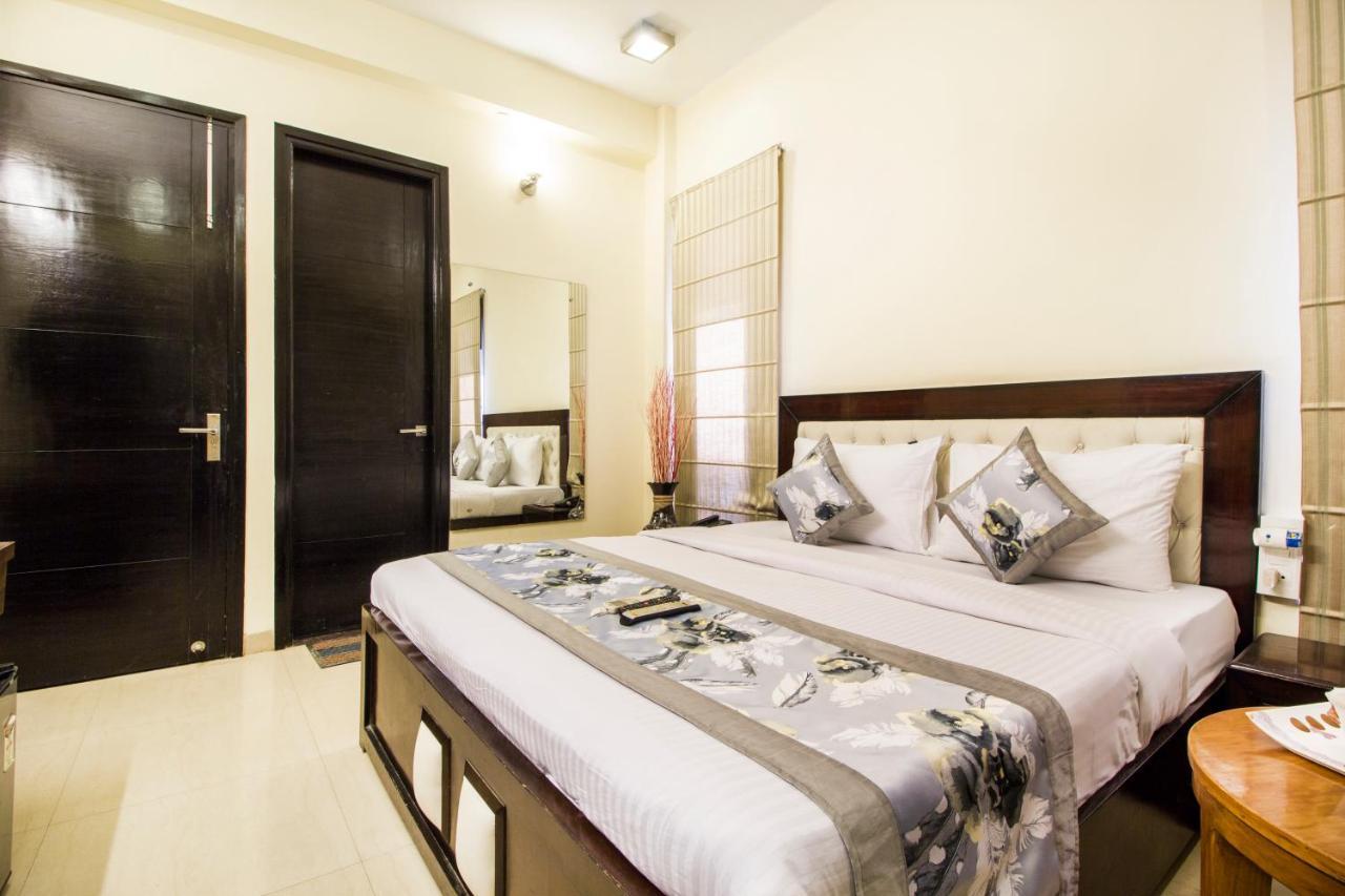 Fabhotel Signature Cyber Park Delhi  Buitenkant foto